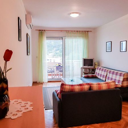 Apartment Smile Baska Voda Luaran gambar