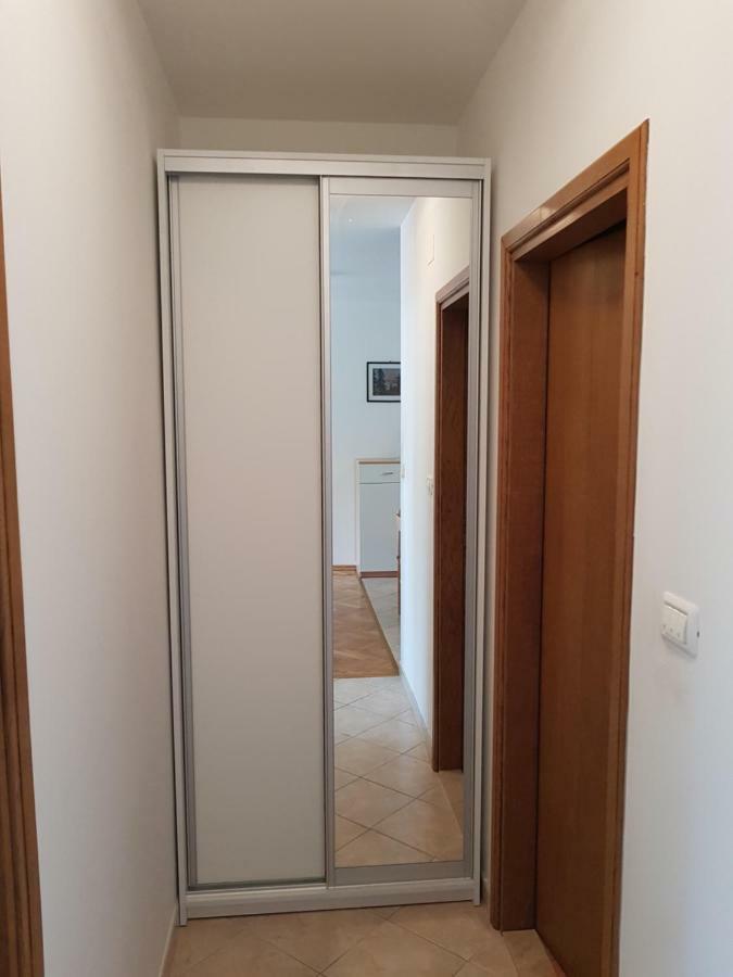 Apartment Smile Baska Voda Luaran gambar