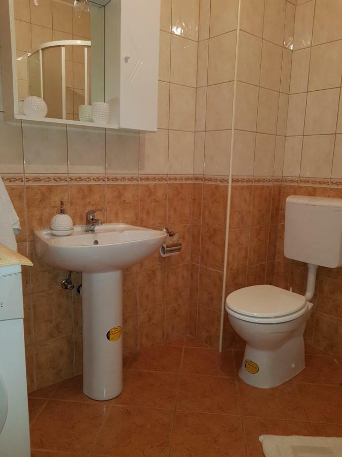 Apartment Smile Baska Voda Luaran gambar