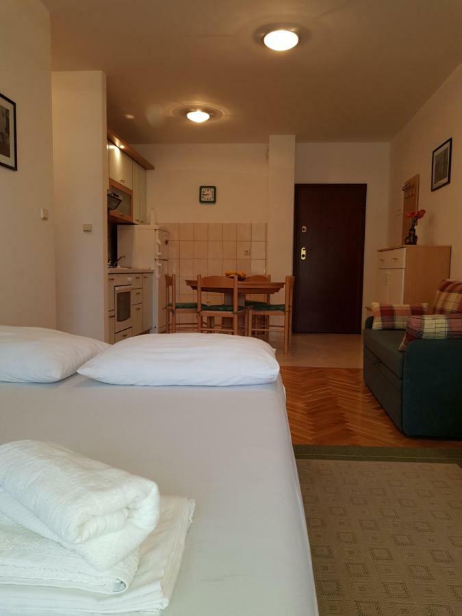 Apartment Smile Baska Voda Luaran gambar
